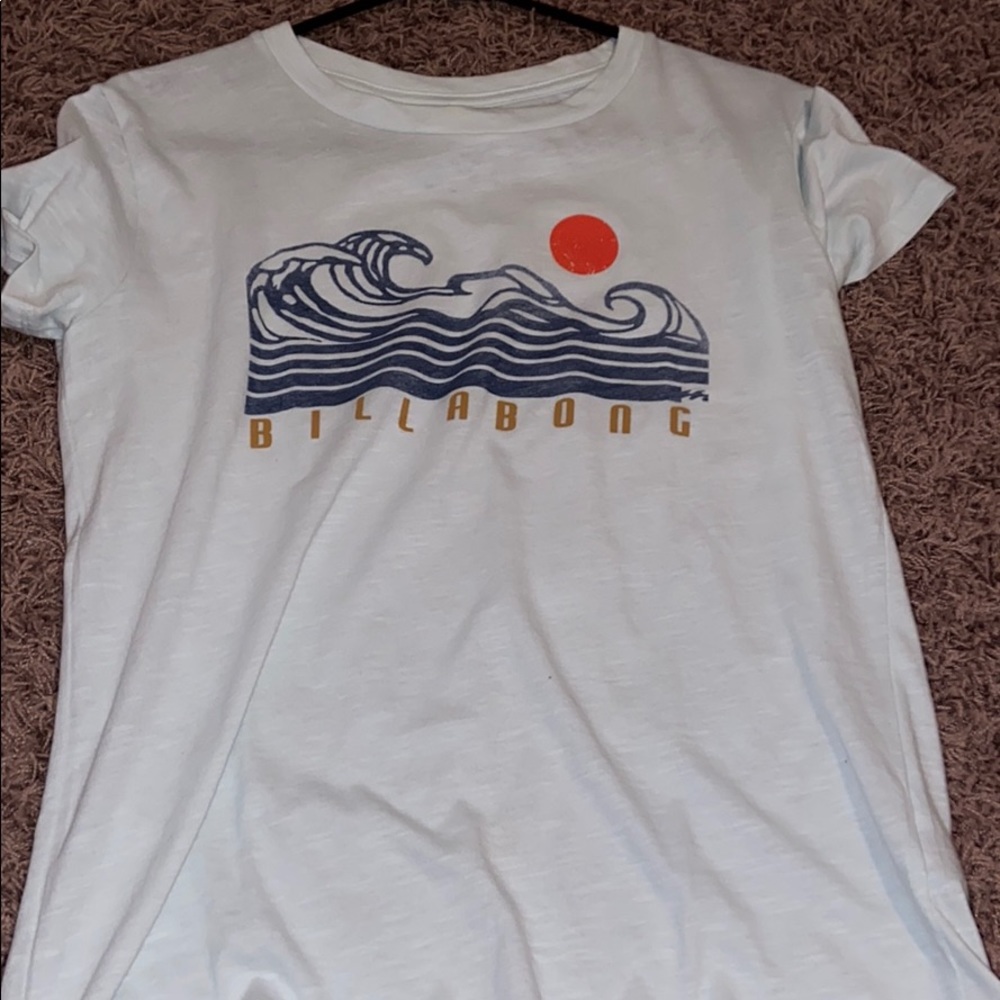 billabong light blue graphic tee